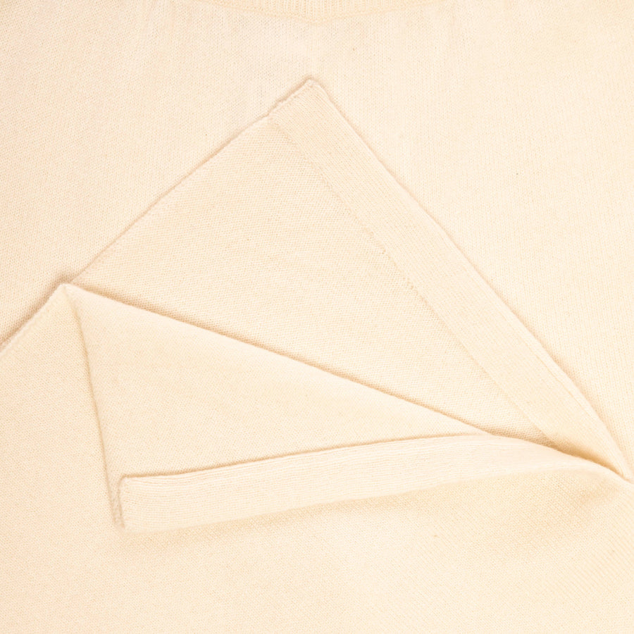 Close up of White Sapphire Knitted Pants